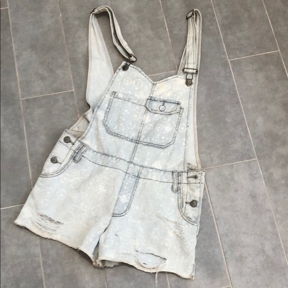 Free People Distressed Overalls Size 4 - Picture 4 of 4